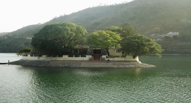 bhimtal lake island