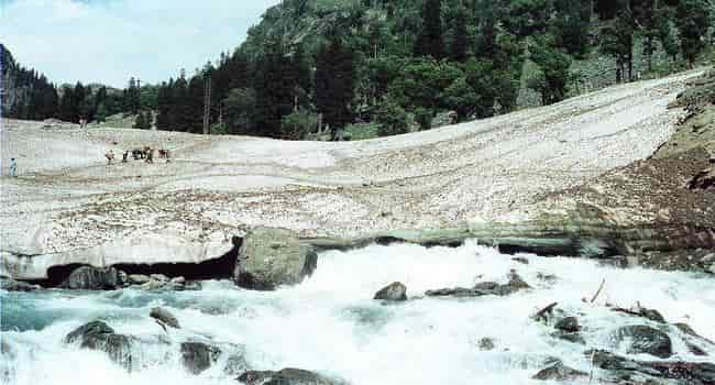 chandanwari snow bridge