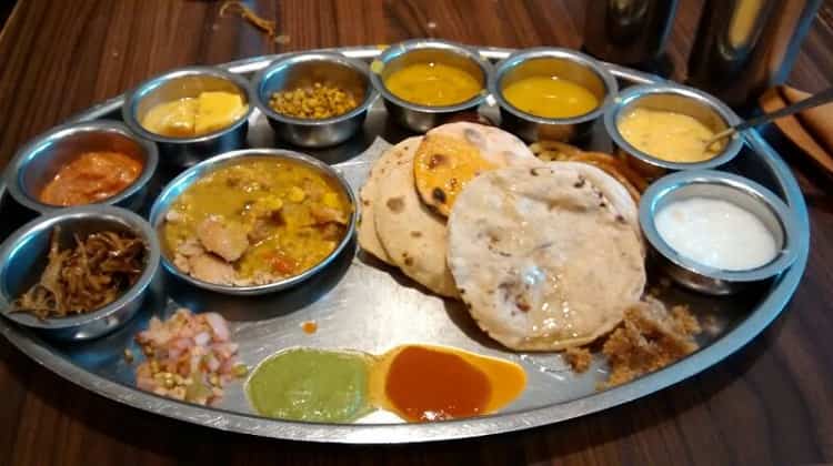 gujarati-thali