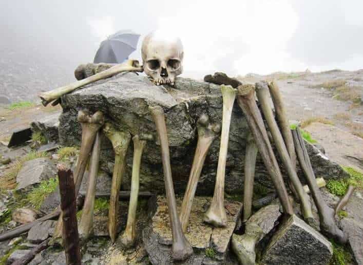 Roopkund Lake's Skeleton
