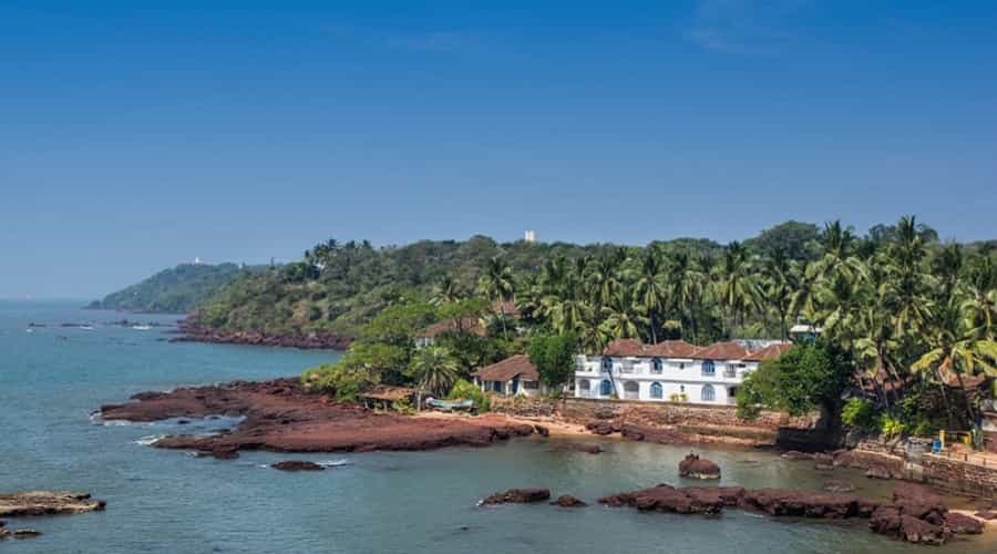 Dona Paula Beach