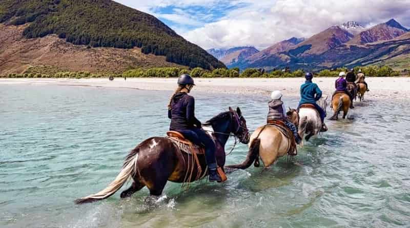 Horse Riding, lake Wakatipu