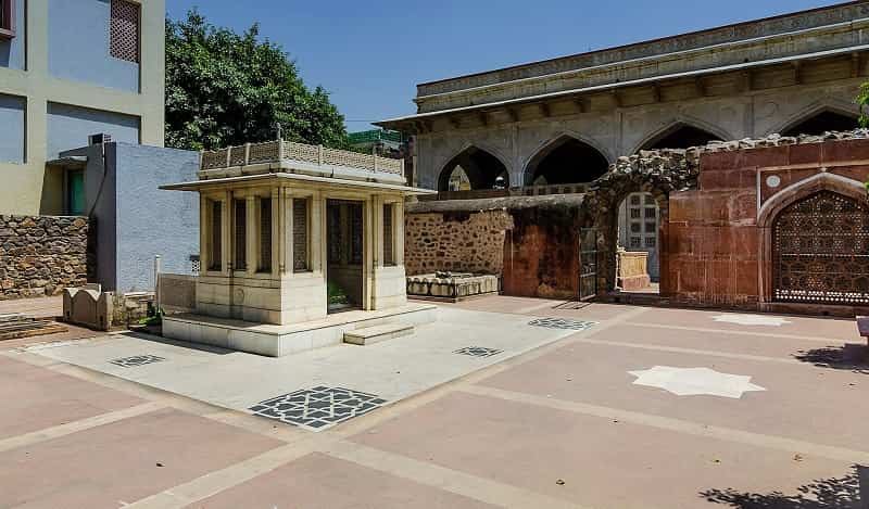 Tomb of Mirza Ghalib, Delhi