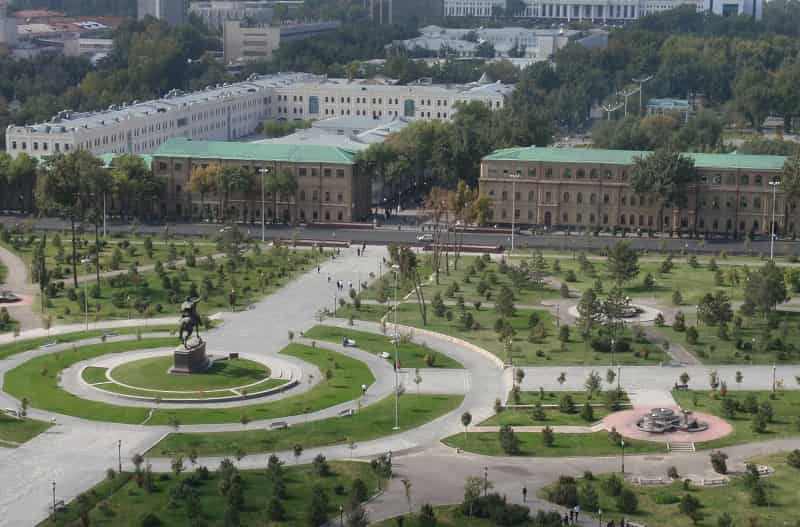 Amir Timur Square with Hotel Uzbekistan
