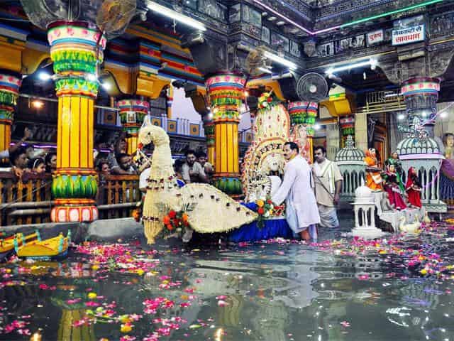 Dwarkadhish Temple Mathura