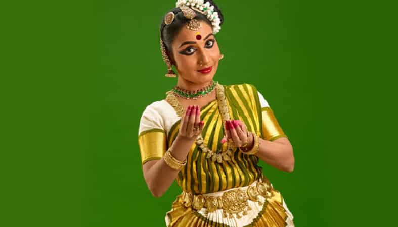 Mohiniyattam Dance