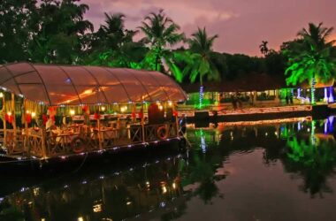 Kerala Backwaters Honeymoon Package