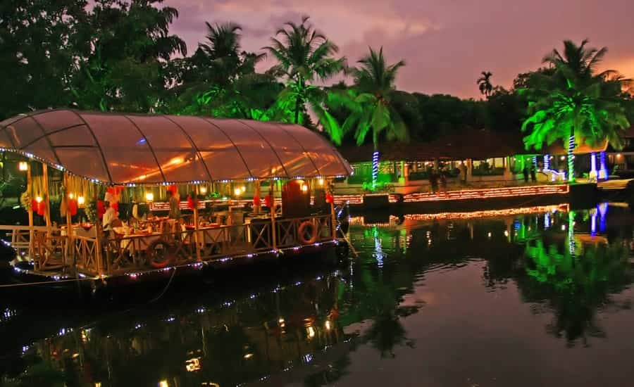 Kerala Backwaters Honeymoon Package